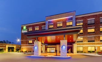 Holiday Inn Express Wilmington - Porters Neck