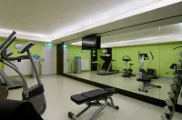 Holiday Inn Salzburg City by IHG - Parkplatz