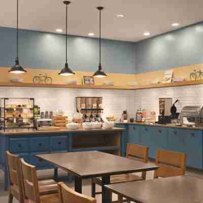 Country Inn & Suites by Radisson, St Charles Historic District Dining/Meeting Rooms