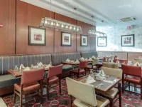Vista LIC Hotel, BW Premier Collection Hotels near إيست سايد العليا