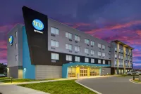 Tru by Hilton Gaylord - С бассейном