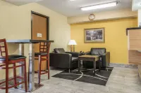 Quality Inn & Suites Hotel a Harmar Township