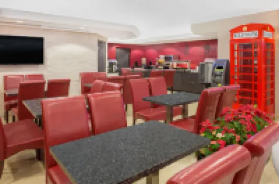 Ramada by Wyndham Miami Springs/Miami International Airport Hotels in Miami-Dade County