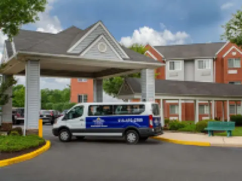 Microtel Inn & Suites by Wyndham Philadelphia Airport Hotels in Philadelphia