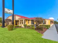 Econo Lodge Hotels in Huron County