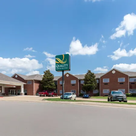Quality Inn & Suites Mountain Home North