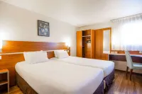 Comfort Hotel Aeroport Lyon St Exupery Các khách sạn ở Colombier-Saugnieu