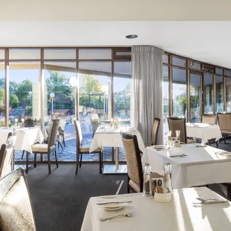 Garden City Hotel, Signature Collection