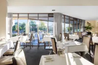 Garden City Hotel, Signature Collection Hotels in Canberra