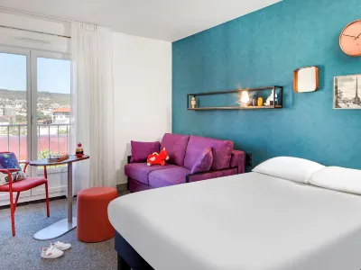 Ibis Styles Clermont-Ferrand Gare Hotels near Blaise Pascal Center