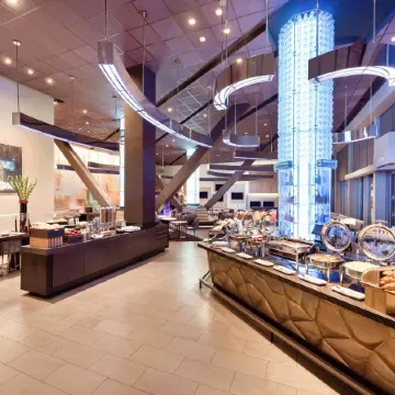 M Social Hotel New York Times Square Отели рядом с достопримечательностью «Театр Гершвин»