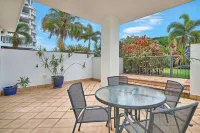 North Cove Waterfront Suites Hotel di Cairns North