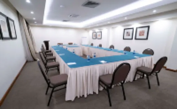 White Sands Resort & Conference Centre