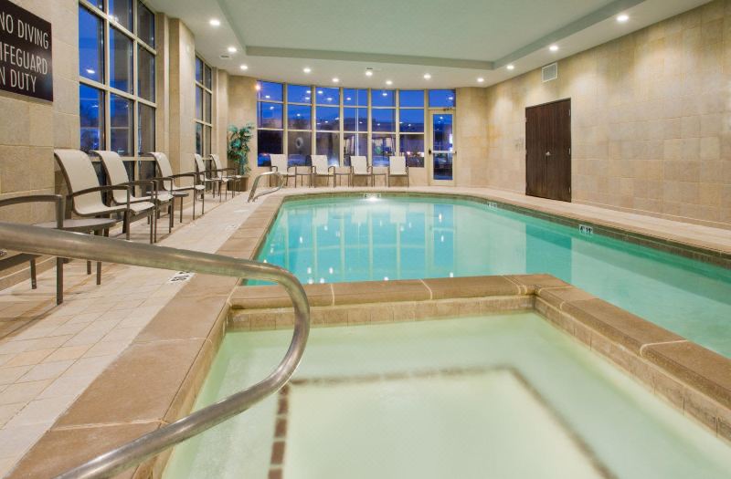 Crowne Plaza Anchorage-Midtown by IHG photo 3