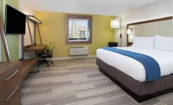 Holiday Inn Express & Suites Cincinnati North - Liberty Way