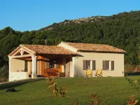 Le Mas de la Lause Hotels in Aubignan