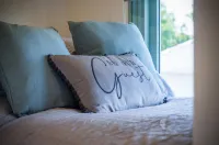Rosemary - 1 Bedroom Shepherd's Hut - Amroth - 3-Star