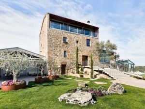 Catalunya Casas: Villa Vallferosa for up to 28 guests, with indoor/outdoor pool!