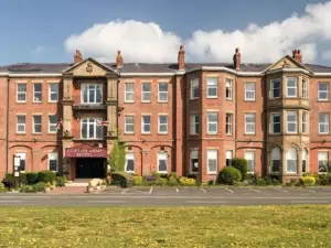 Clifton Arms Hotel
