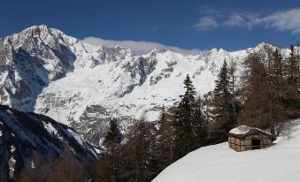 Grand Hotel Courmayeur Mont Blanc, by R Collection Hotels