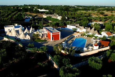 I Trulli Del Nonno Michele Отели рядом с достопримечательностью «Trullo Sovrano»