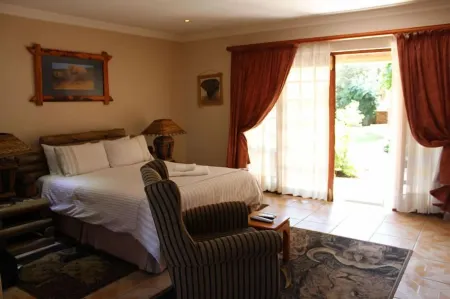 Aark Guest Lodge Отели в г. Фандербейлпак