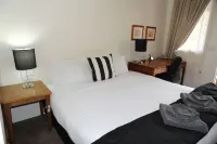 Norwood House Motel & Receptions Hotels near Sunnyside North Beach (Clothing Optional)