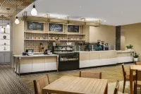 Holiday Inn Resort LUMINA ON WRIGHTSVILLE BEACH by IHG - bar