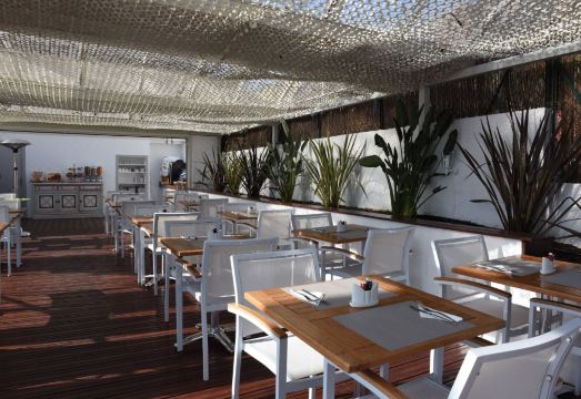 5. 호텔 & 스파 ..