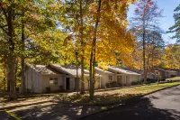 Los Lagos at Hot Springs Village a Ramada by Wyndham Hotels in Hot Springs Village