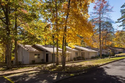 Los Lagos at Hot Springs Village a Ramada by Wyndham Hotels in Hot Springs Village