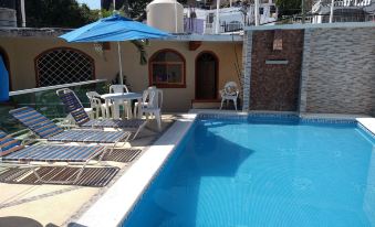 Hotel y Bungalows Olivares