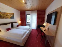 Hotel Und Weingut Karlsmühle Hotels in Riol