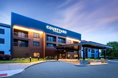 Courtyard Columbus Airport Hotel di Columbus