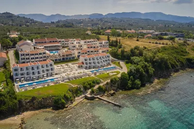 AluaSun Far Menorca Hôtels à proximité de l'Aéroport de Minorque