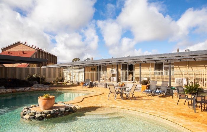 New England Motor Lodge