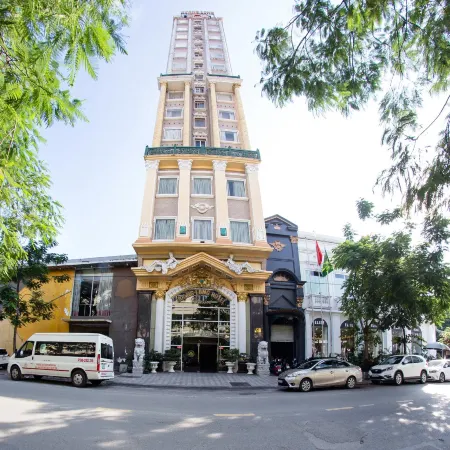 Classic Hoang Long Hotel Отели рядом с достопримечательностью «Оперный Театр»