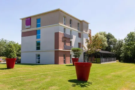 The Originals Boutique Hotel Restaurant Saint James, Montaigu-Vendée Отели в г. Клиссон