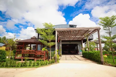 Maderbua Hotel Hotel dekat Nong Han Kamphawapi