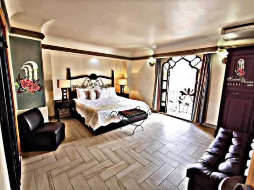 Hotel Hacienda Los Narcisos Отели в г. Сан-Хуан-де-лос-Лагос