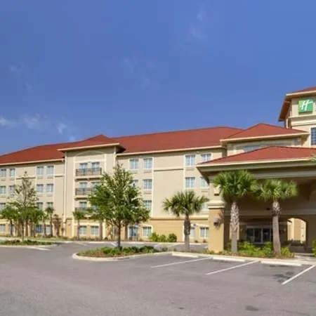 Holiday Inn Express TAMPA N I-75 - UNIVERSITY AREA by IHG Отели рядом с достопримечательностью «Парк аттракционов Busch Gardens»