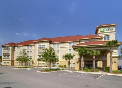 Holiday Inn Express TAMPA N I-75 - UNIVERSITY AREA by IHG
