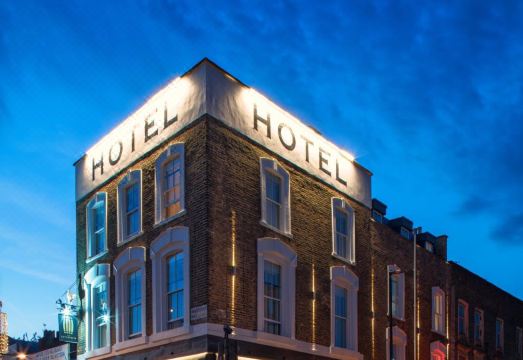 캠든 엔터프라이즈 호텔 내부 펍 또는 다이닝 공간