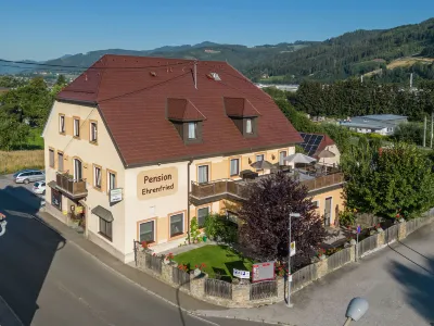 Pension Ehrenfried - Hotel Garni Hoteles cerca de Gruner See