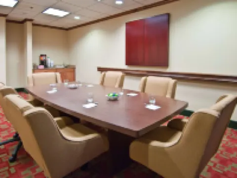 Hampton Inn Canton Hoteles en Canton