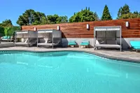 Hampton Inn Vallejo - Pools