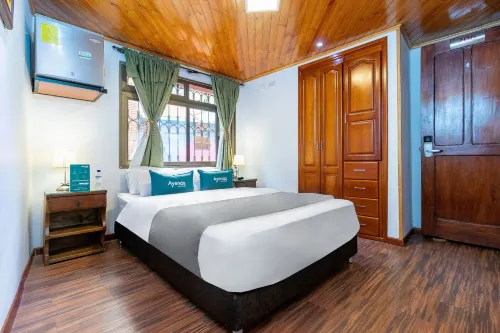 Casa Candilejas Hotel a Bobadilla