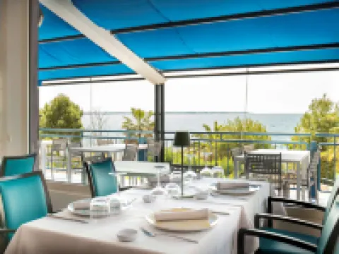 メルキュール デルフィノ タラント