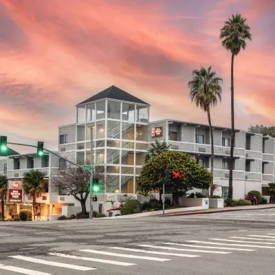 Best Western Plus All Suites Inn Hotels near Santa Cruz Beach Boardwalk
