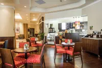 Hilton Garden Inn Saskatoon Downtown - breakfast